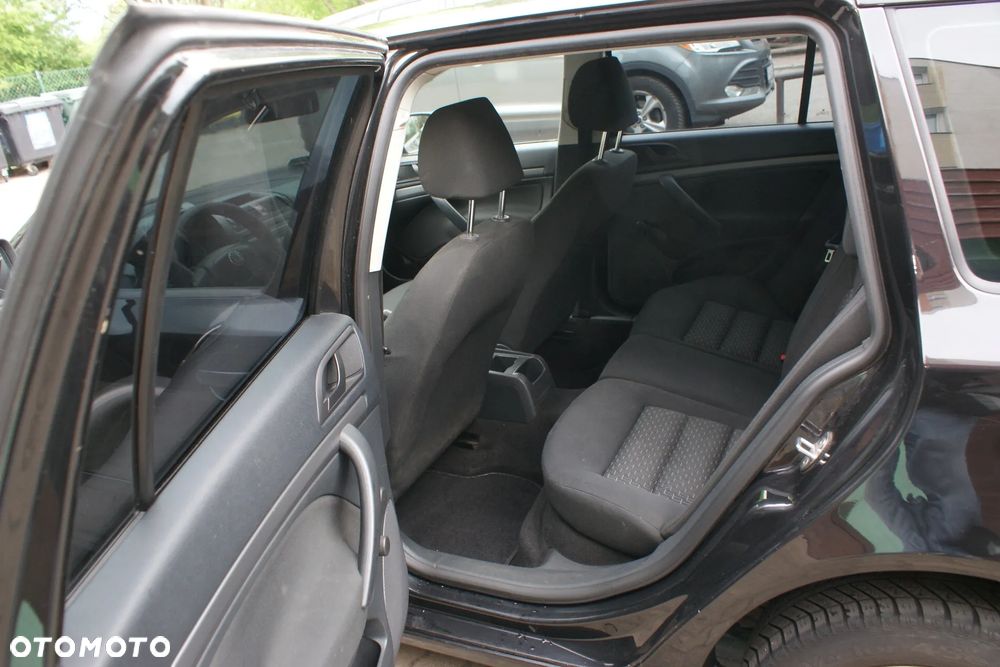 Skoda Octavia 1.6 - 13