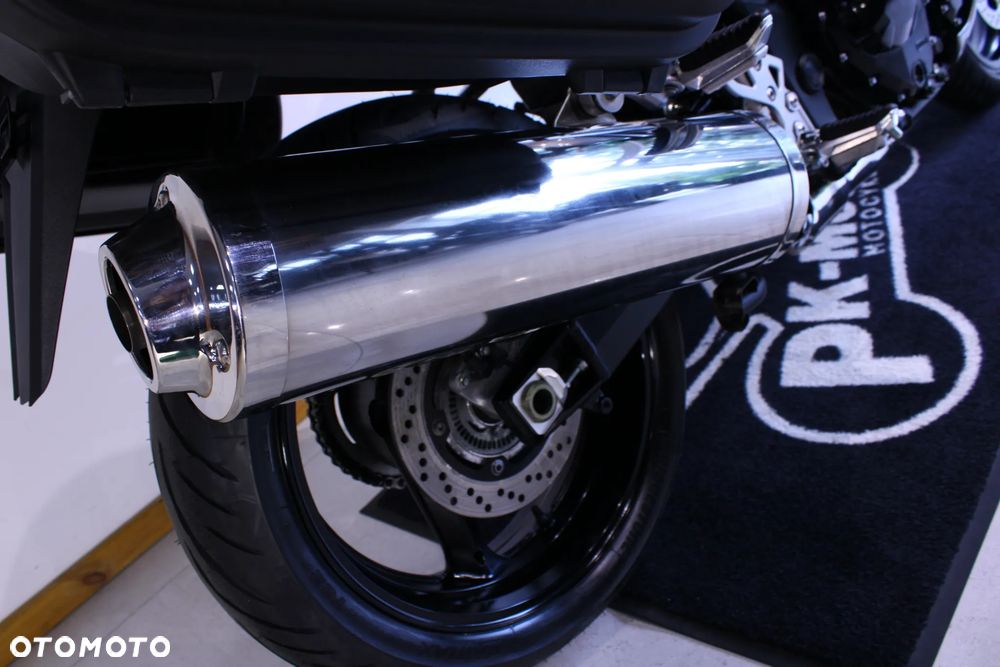Suzuki GSX - 17