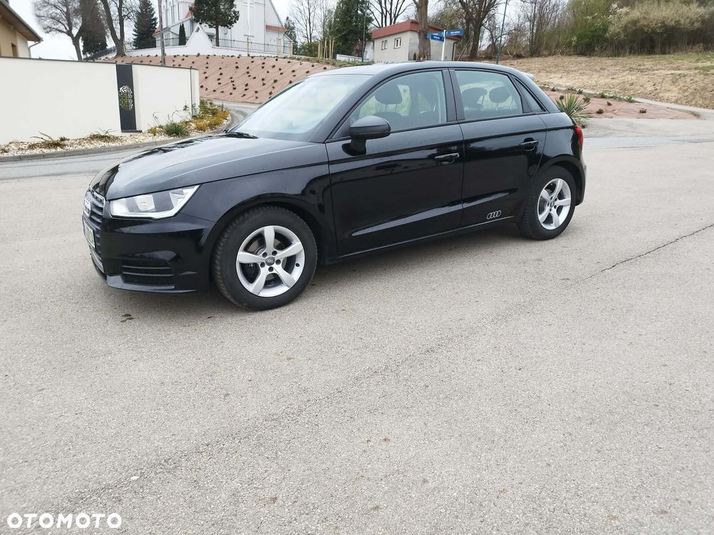 Audi A1 Sportback 1.0 TFSI ultra - 2