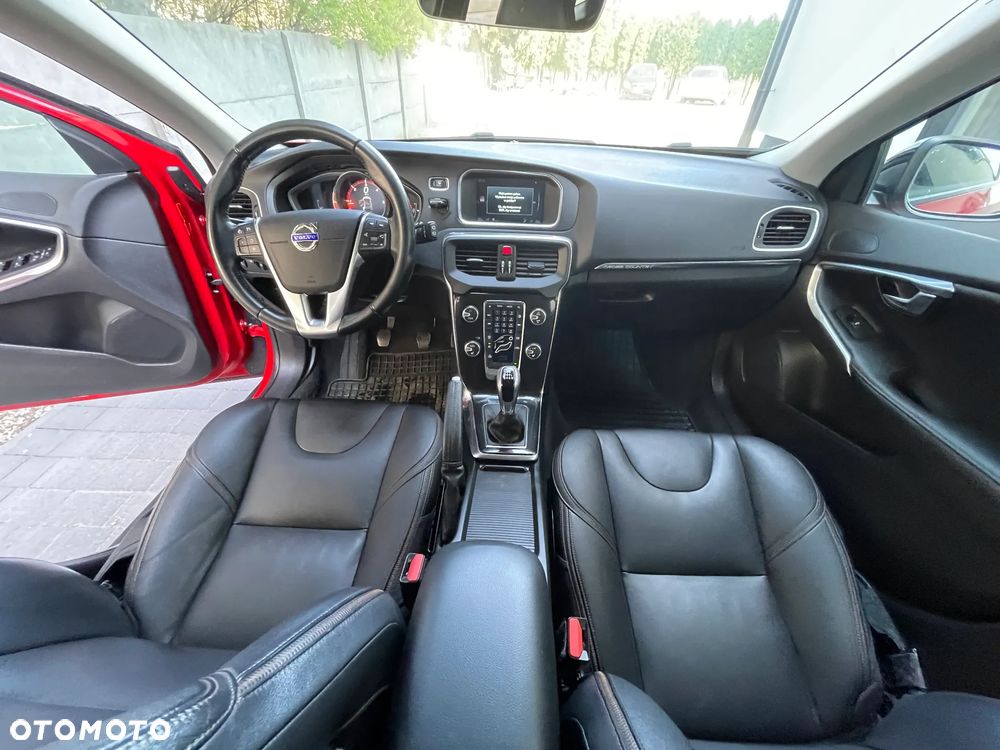 Volvo V40 Cross Country D3 Momentum - 5