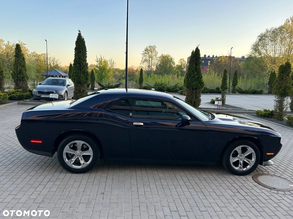 Dodge Challenger 3.5 SE - 6