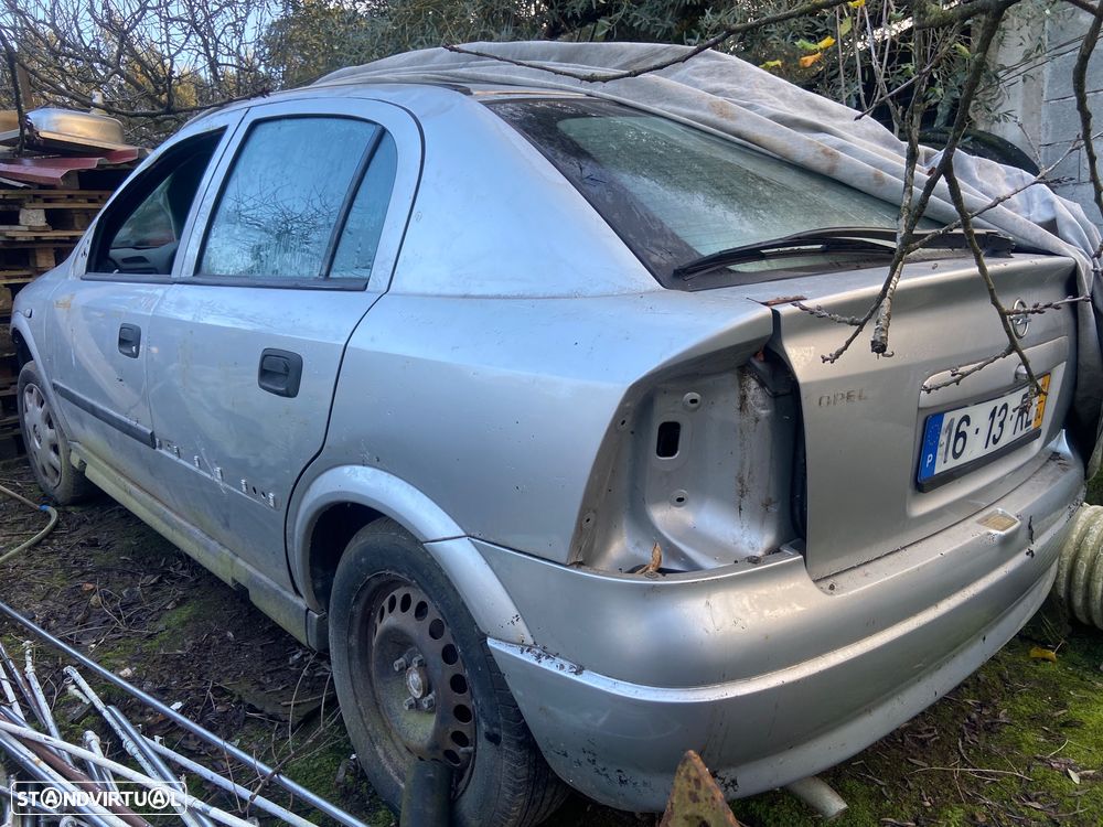 Opel Astra 1.2 Club - 11