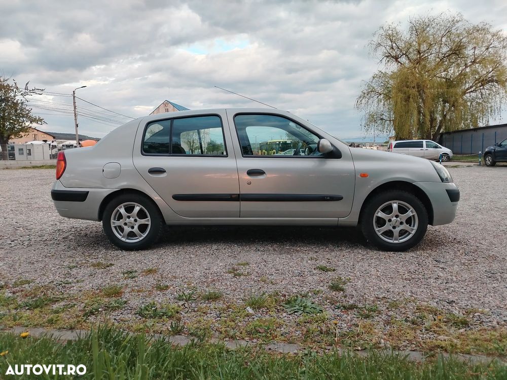 Renault Clio - 6