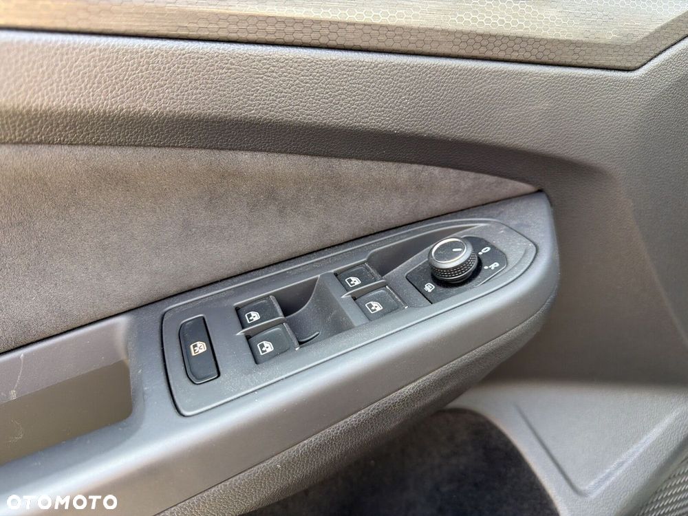 Volkswagen Golf 2.0 TSI GTI DSG - 35