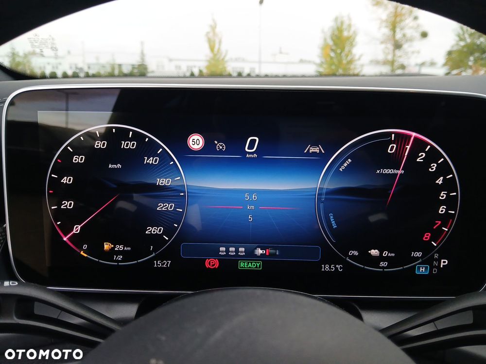 Mercedes-Benz GLC 300 e 4-Matic AMG Line - 24