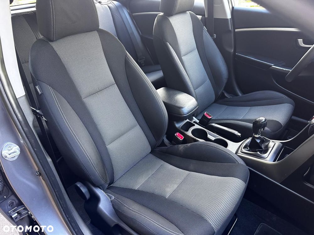 Hyundai i30 - 27