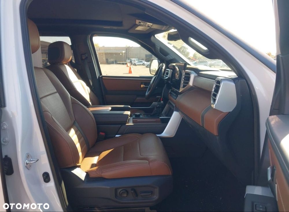 Toyota Tundra - 10
