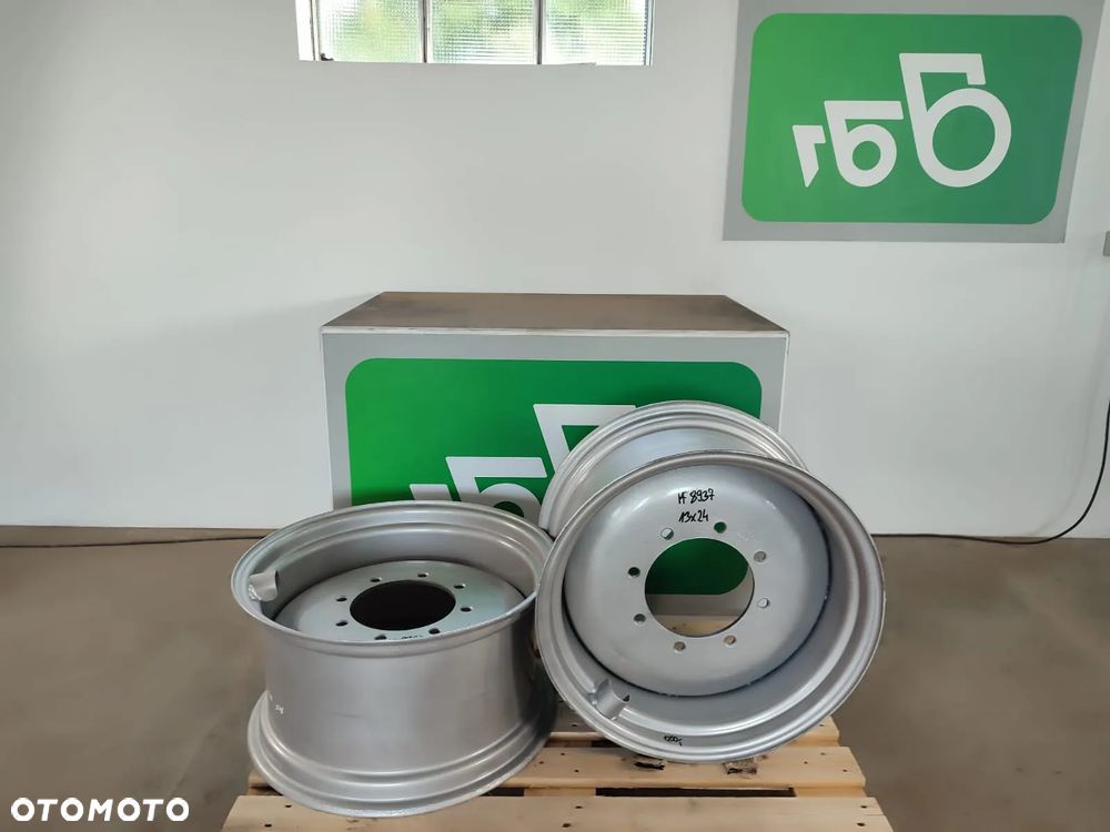 Felga 13x24 MASSEY FERGUSON 8937 - 1