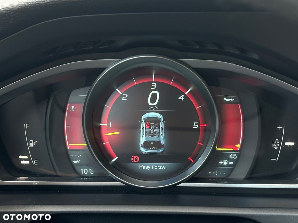 Volvo V40 D3 Momentum - 35