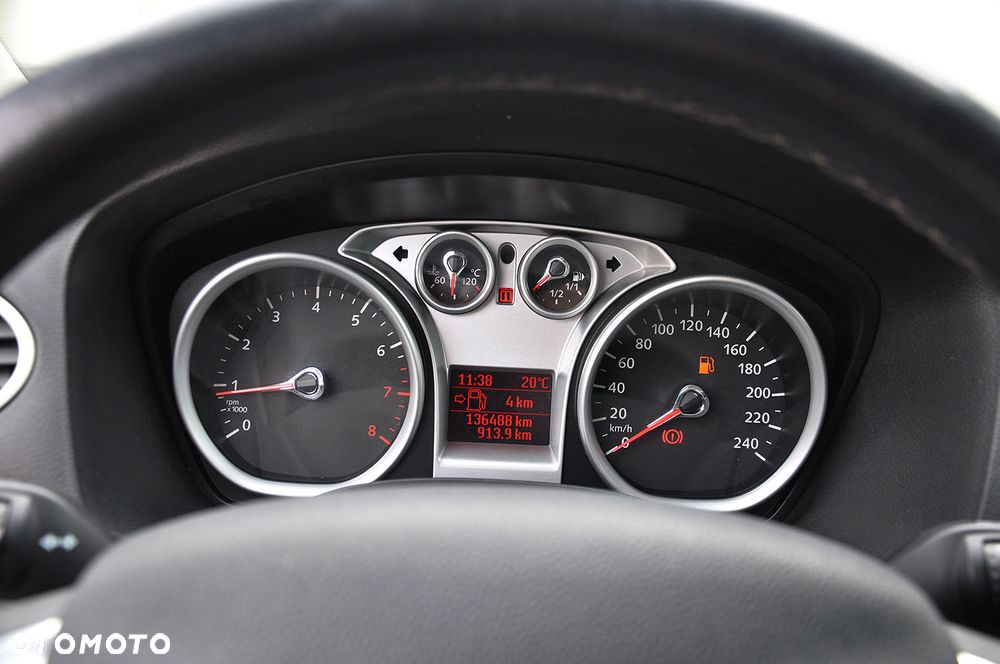 Ford Focus 1.8 FF Platinium X - 21