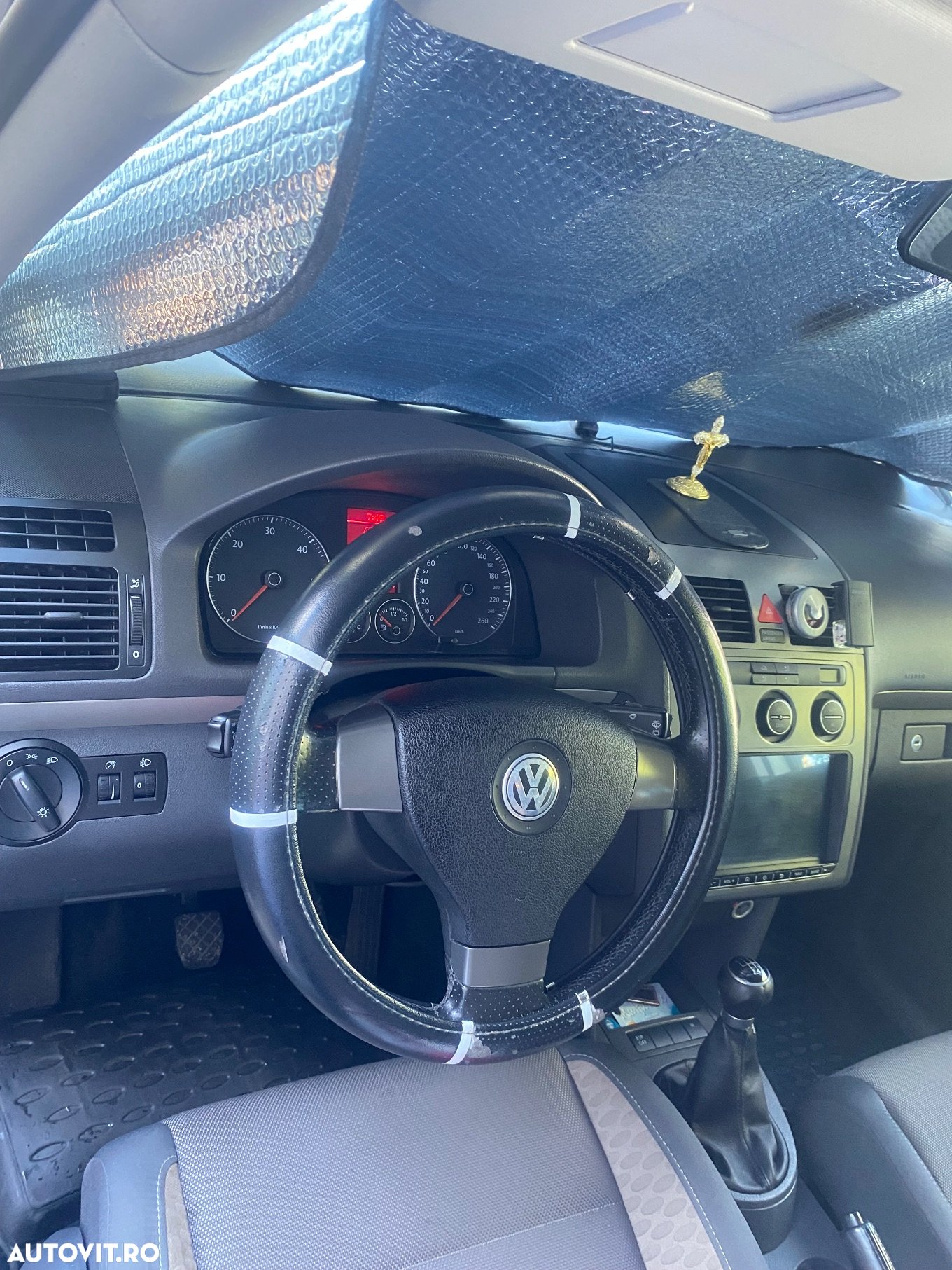 Volkswagen Touran 2.0 TDI DPF Cross - 8