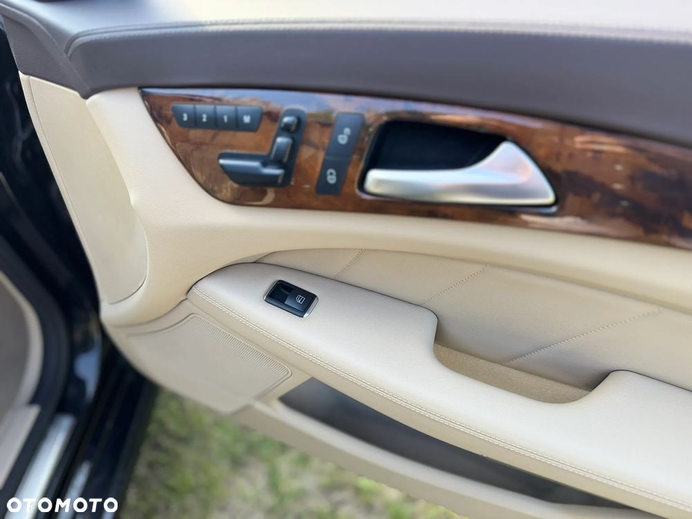 Mercedes-Benz CLS 500 4Matic BlueEFFICIENCY 7G-TRONIC - 11