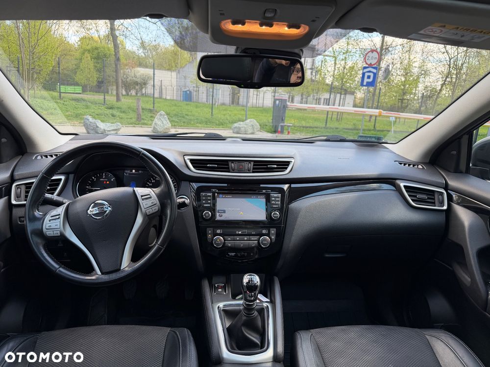 Nissan Qashqai 1.6 DCi 4x4 Tekna EU6 - 17