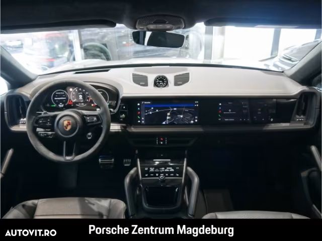 Porsche Cayenne Coupe GTS - 6