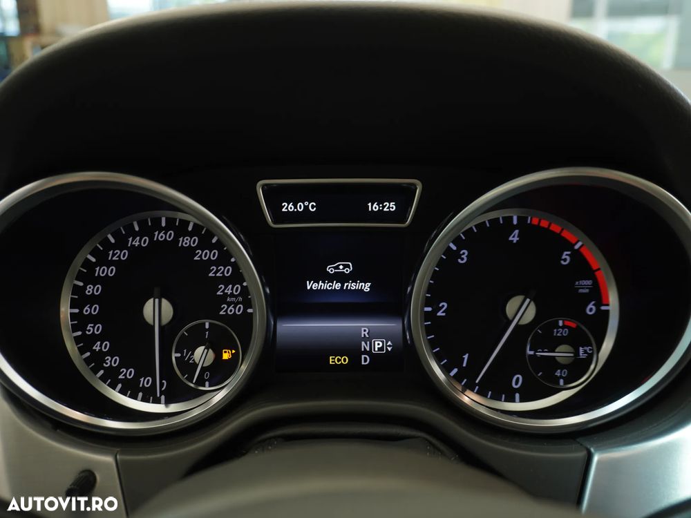 Mercedes-Benz ML 350 BlueTEC 4MATIC Aut - 29