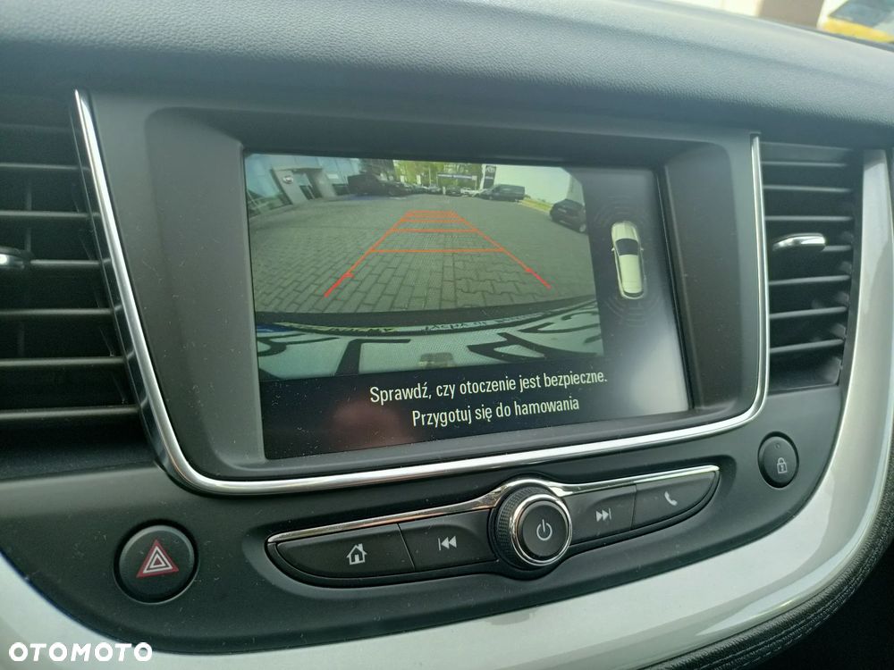 Opel Grandland X 1.2 T GPF Design Line S&S - 24