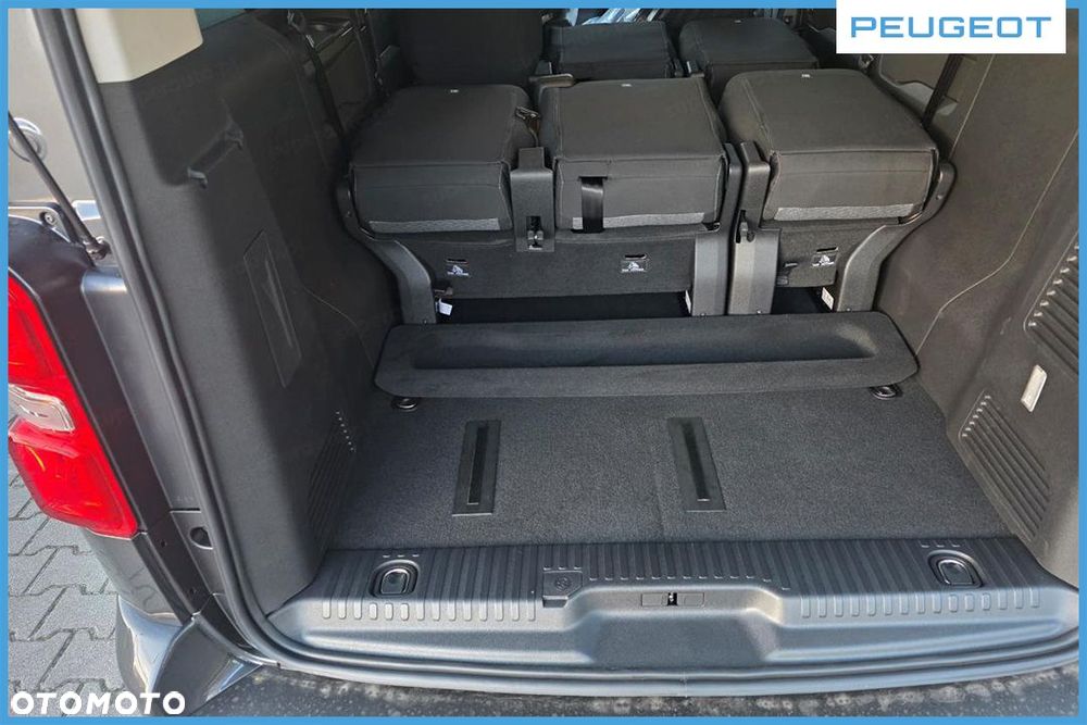 Peugeot Traveller - 11