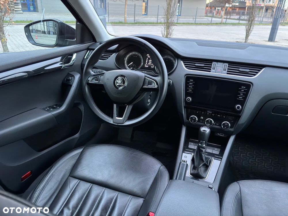 Skoda Octavia 2.0 TDI 4x4 Style DSG - 25