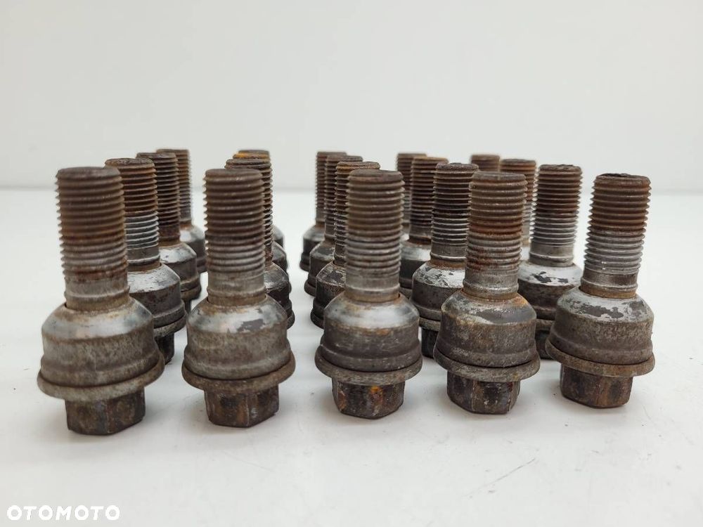 ŚRUBY NAKRĘTKI KÓŁ KOMPLET 20 SZTUK  17MM M14X1.5 AUDI Q5 8R  24MM - 2