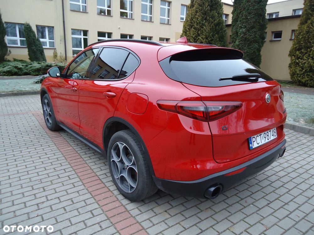 Alfa Romeo Stelvio - 7