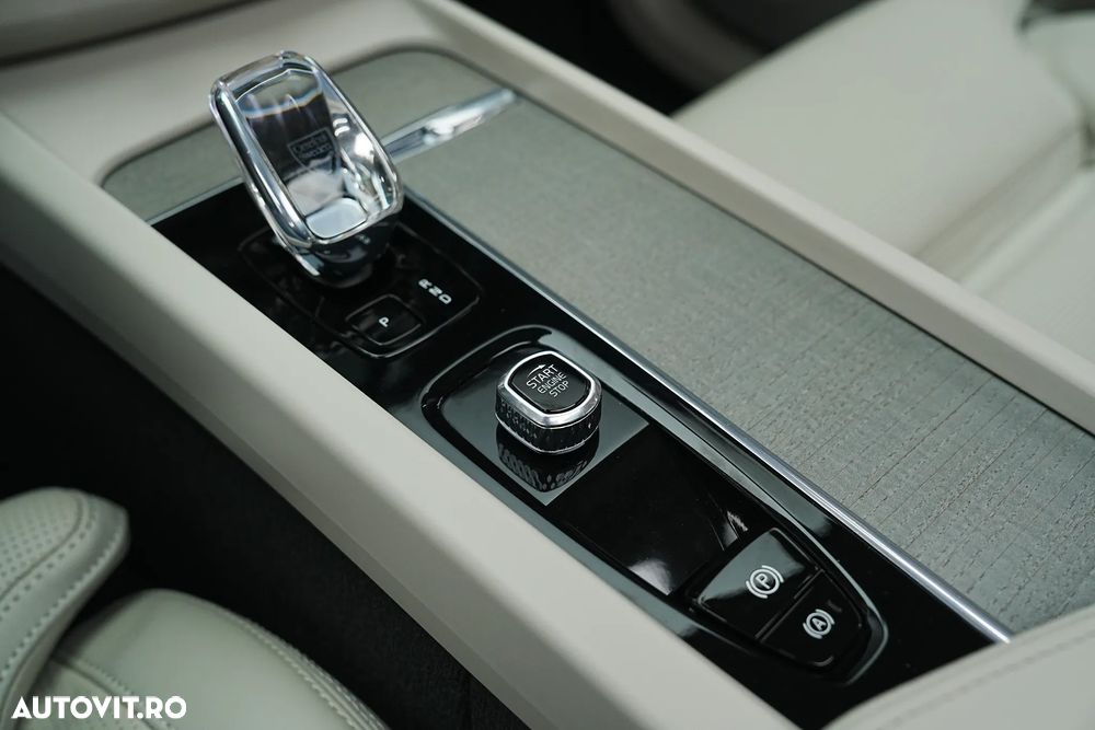 Volvo XC 60 Recharge T6 Twin Engine eAWD Inscription Expression - 33