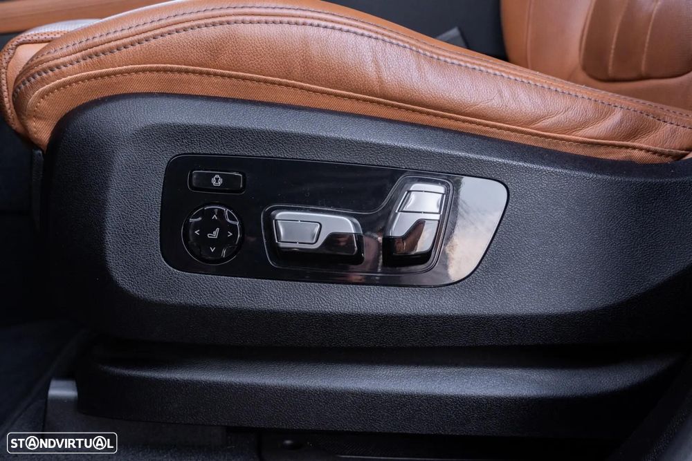 BMW X7 40 d xDrive Pack M - 25