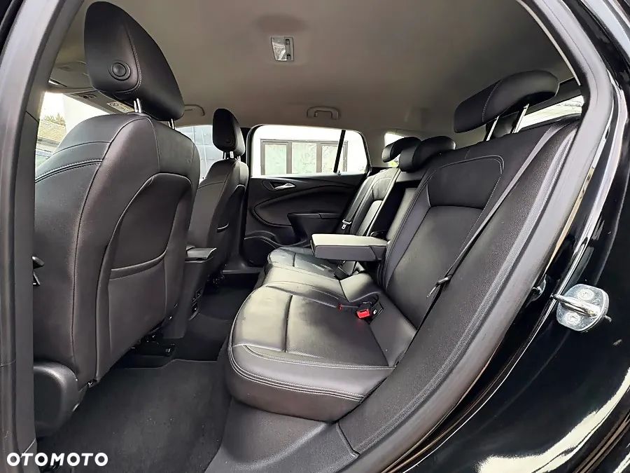 Opel Astra 1.6 CDTI DPF ecoFLEX TourerStart/Stop Exklusiv - 18