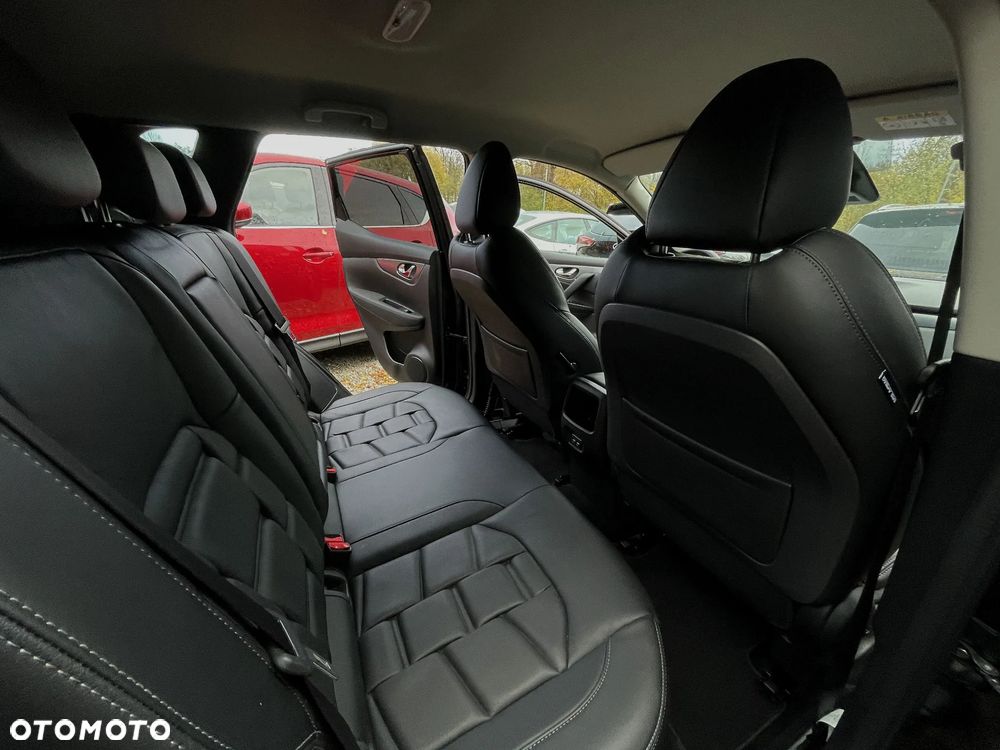 Nissan Qashqai 1.3 DIG-T Tekna+ - 17