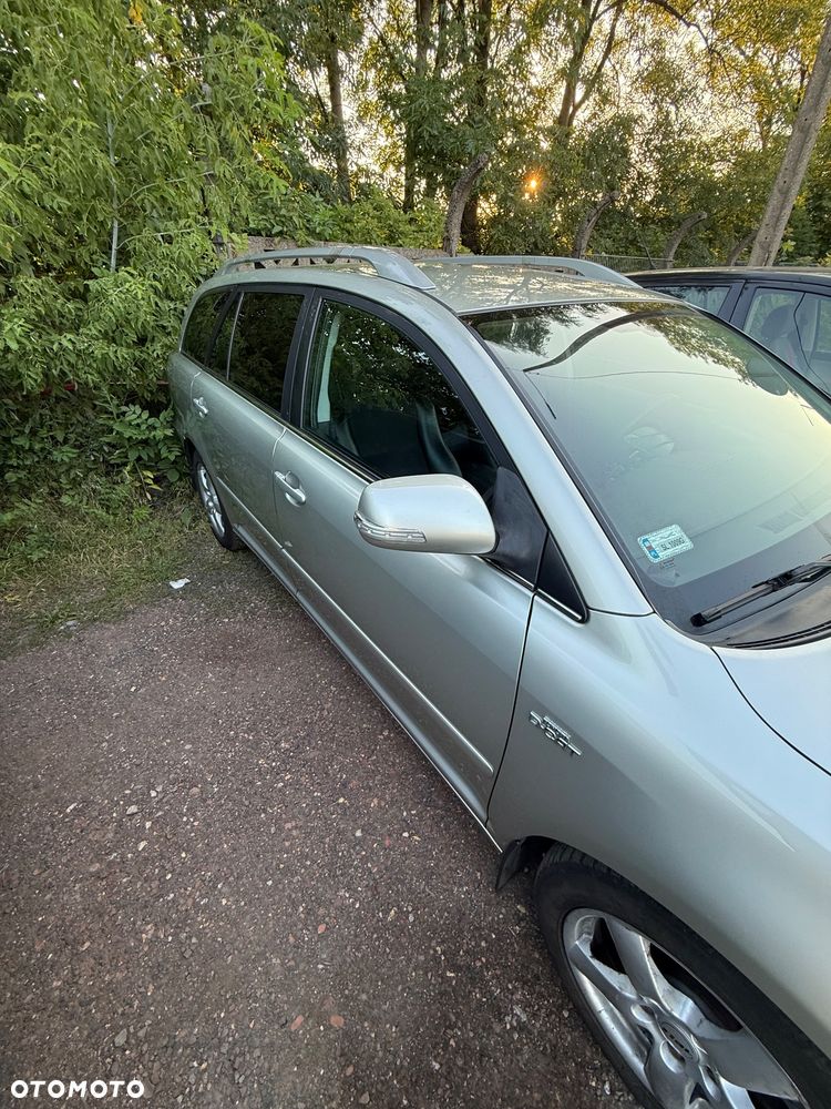 Toyota Avensis 2.2 D-CAT Prestige - 4