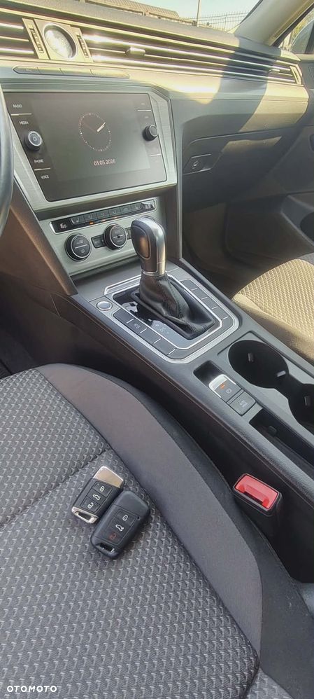 Volkswagen Passat 2.0 TDI SCR Highline DSG - 6