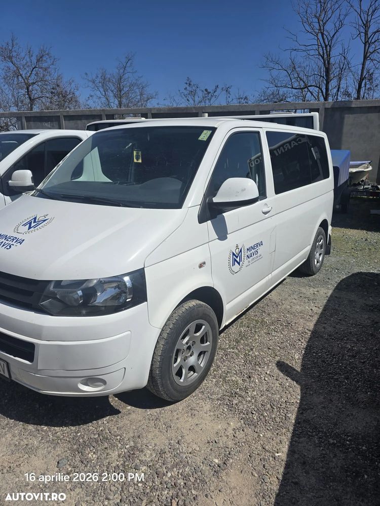 Volkswagen Caravelle - 1