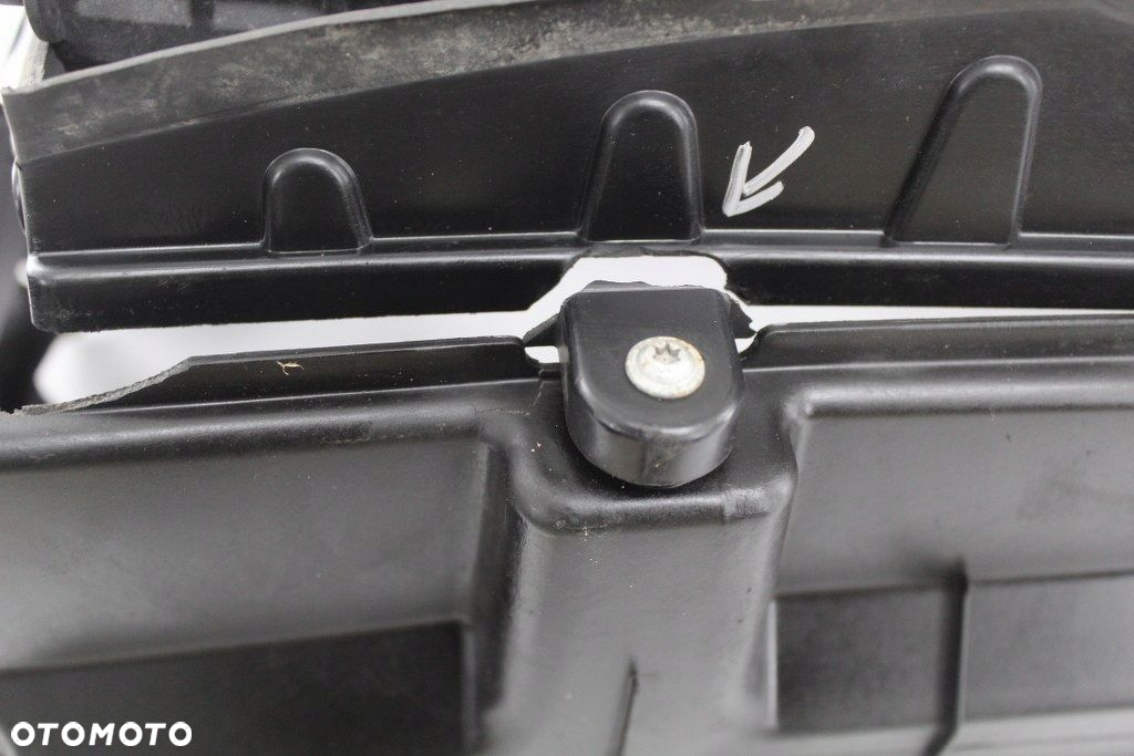 BMW 2 F45 F46 Pas Przedni Wzmocnienie Żaluzja Uszkodzone - 6