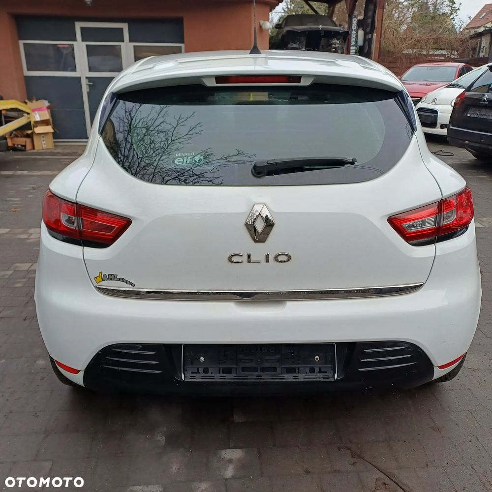 Renault Clio 1.2 16V 75 LIMITED - 4