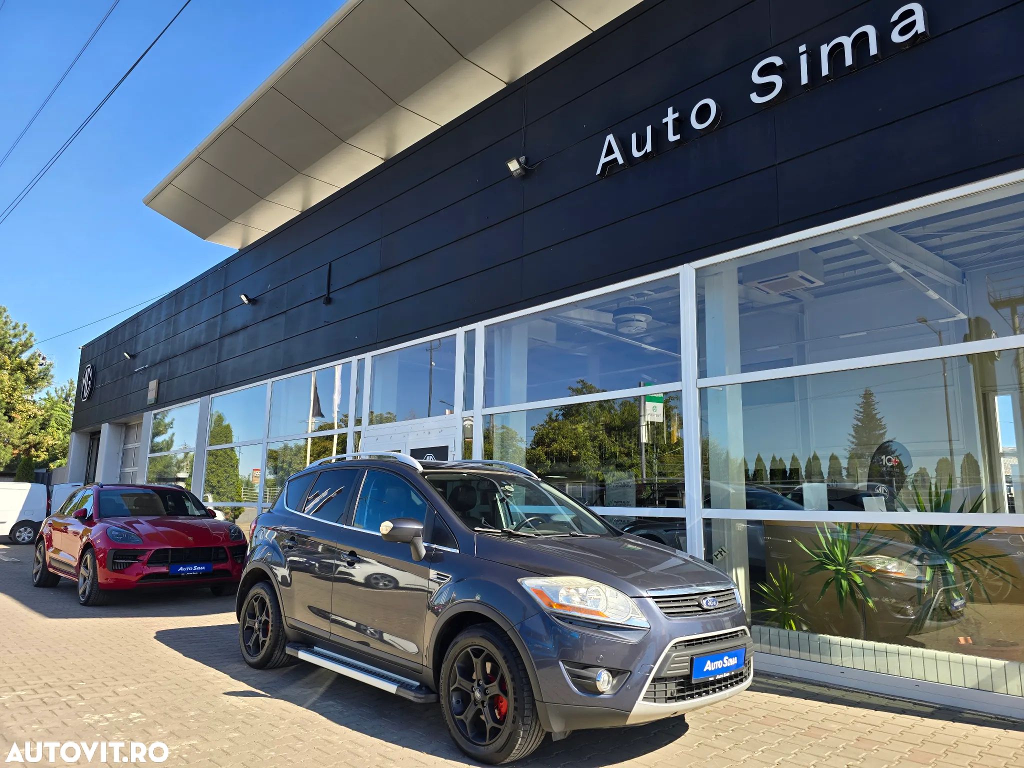 Ford Kuga - 1