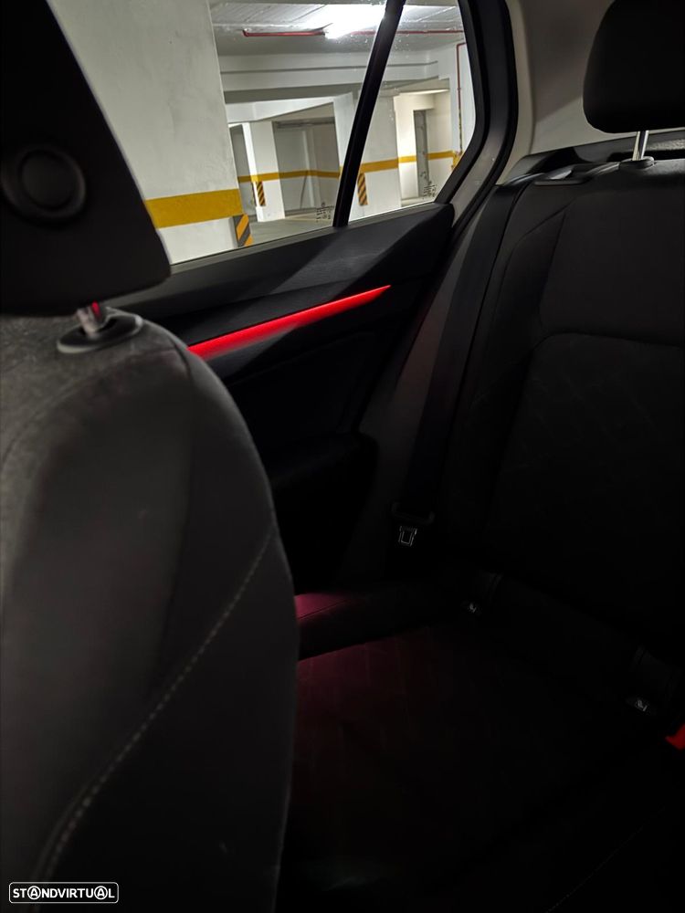 Volkswagen Golf 1.0 TSI Life — fotografia 16
