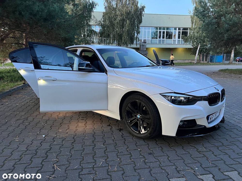 BMW 328I 2015 photo 3