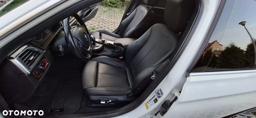 BMW Seria 3 330i GPF Advantage sport - 28