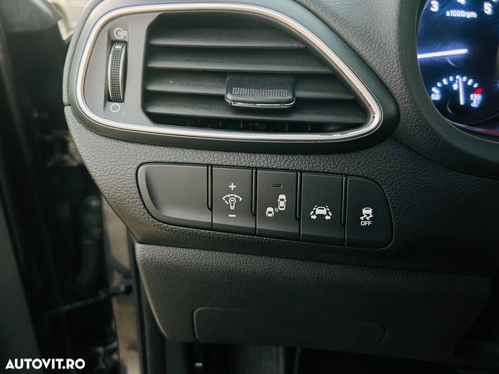 Hyundai i30 1.4 T-GDI 140CP 5DR 7DCT Exclusive+ - 17