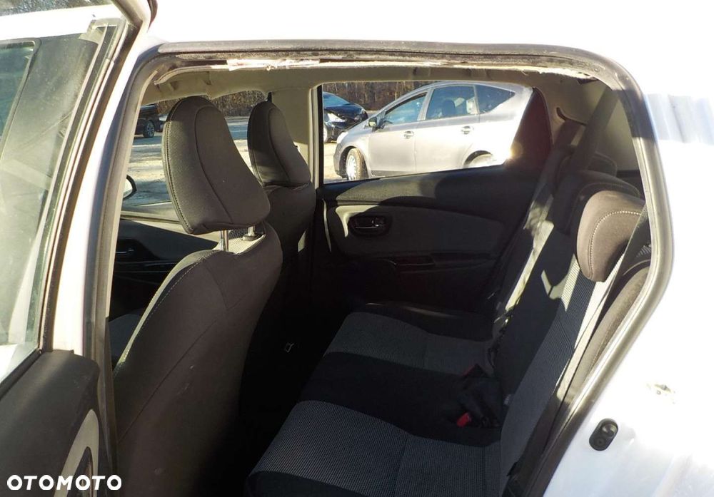 Toyota Yaris - 25