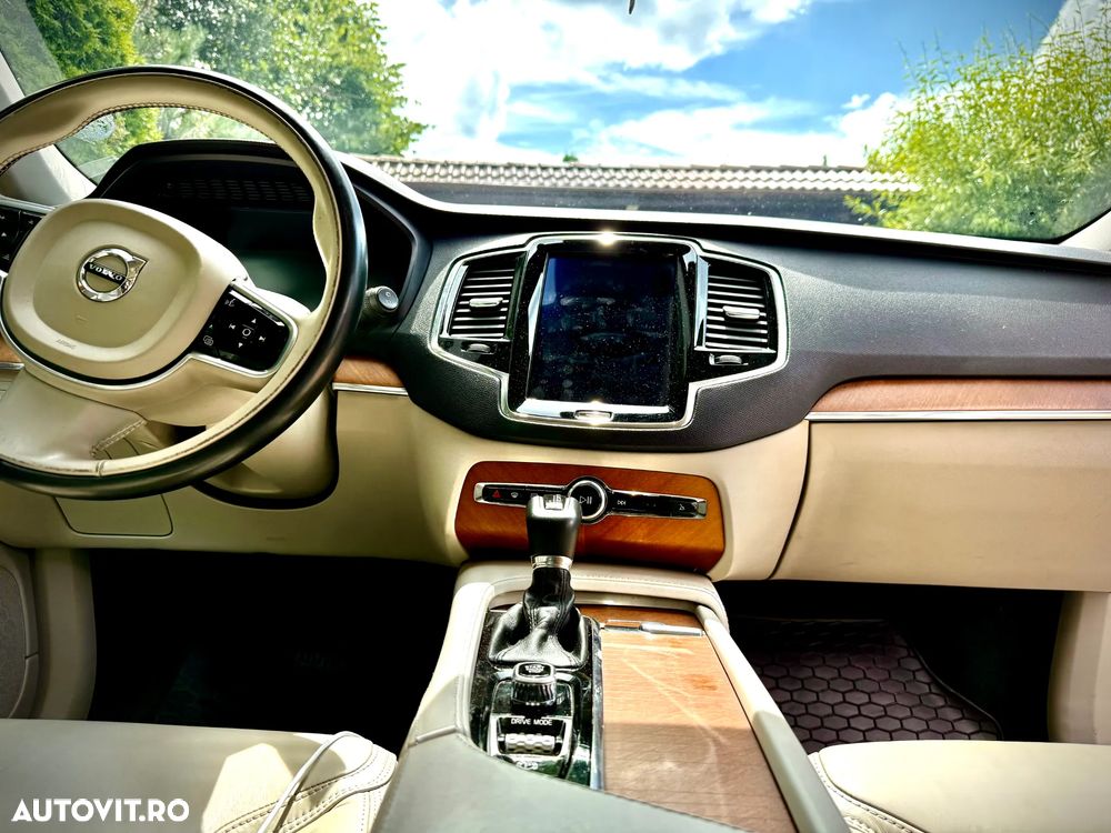 Volvo XC 90 D5 AWD Geartronic Inscription - 3