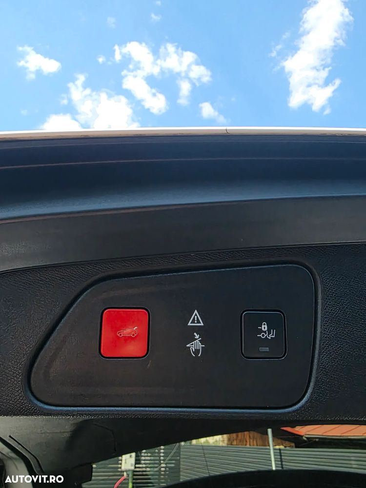 Peugeot 3008 1.5 BlueHDI S&S EAT8 Allure - 8