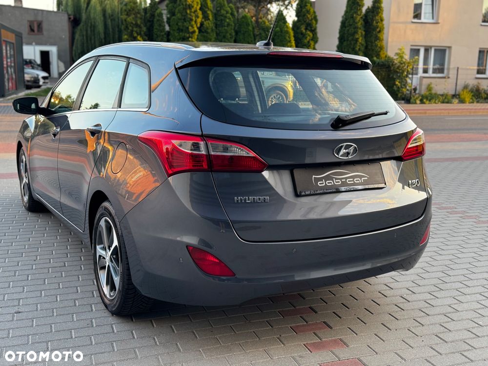 Hyundai i30 1.4 Passion Plus - 13