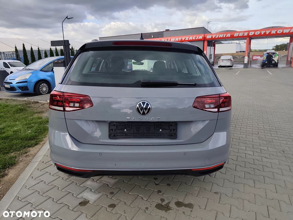 Volkswagen Passat 2.0 TDI SCR Business DSG - 2