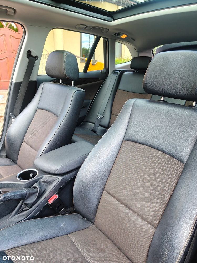 BMW X1 xDrive18d - 31