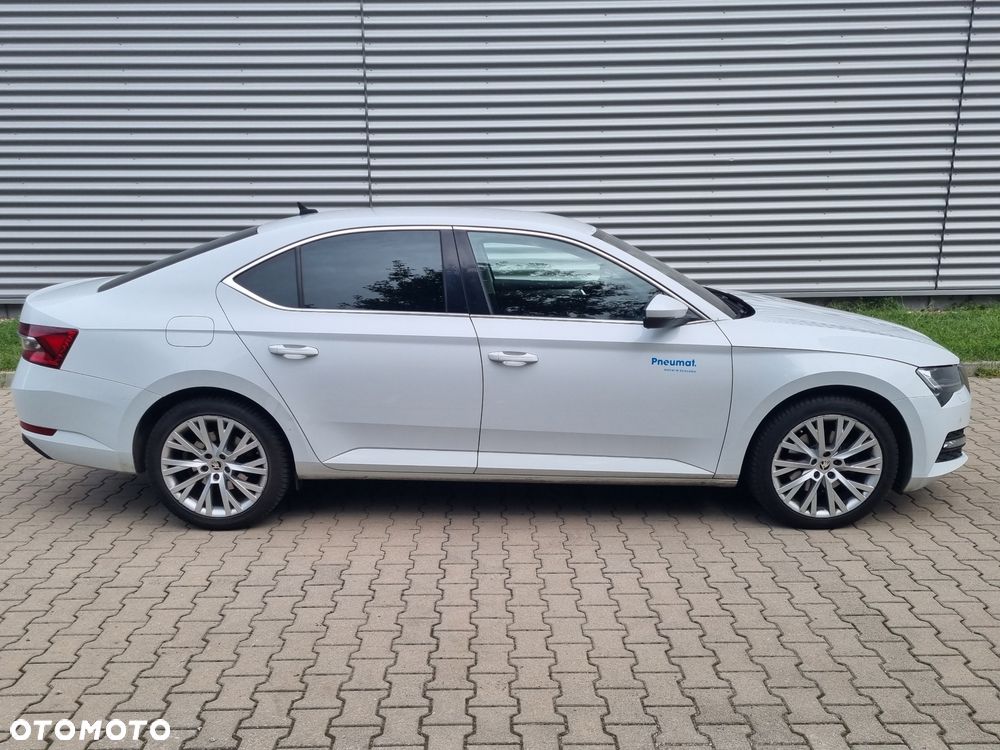 Skoda Superb 2.0 TDI Ambition DSG - 2