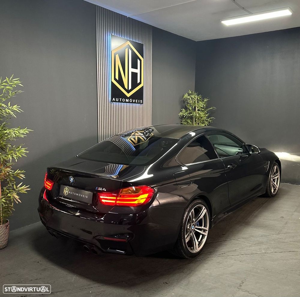 BMW M4 Auto - 4