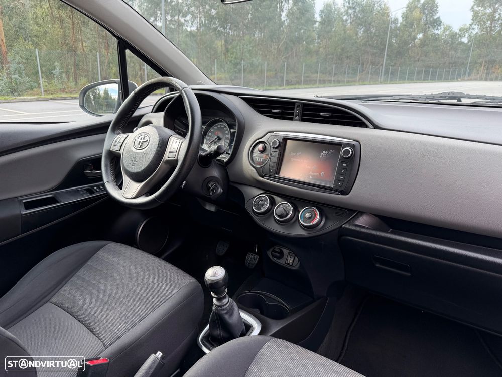 Toyota Yaris 1.4 D-4D Comfort+P.Style - 6
