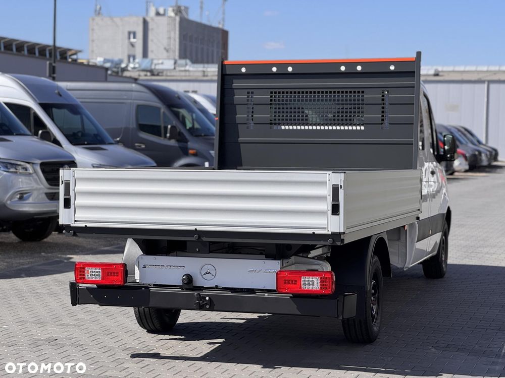 Mercedes-Benz Sprinter - 6