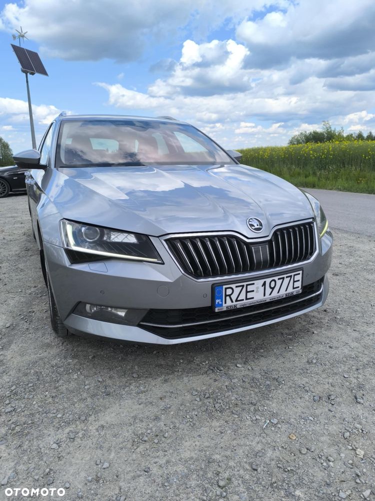 Skoda Superb 2.0 TDI Ambition DSG - 2
