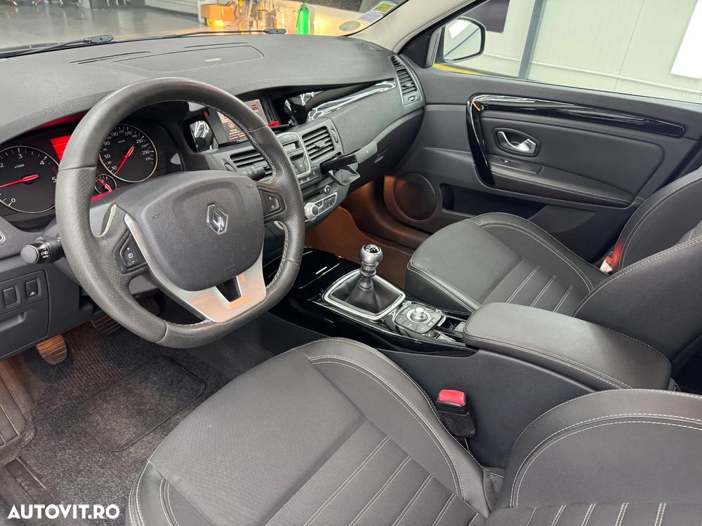Renault Laguna ENERGY dCi 130 FAP Start & Stop Bose Edition - 25